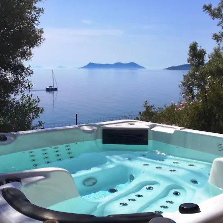 Nautique Villa Sývota