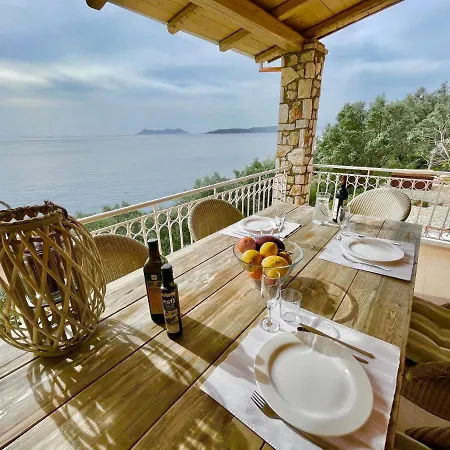 Nautique - Waterfront * Sivota (Lefkada)