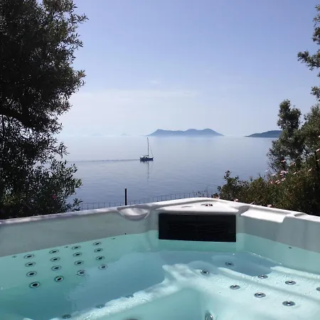 Nautique Villa *