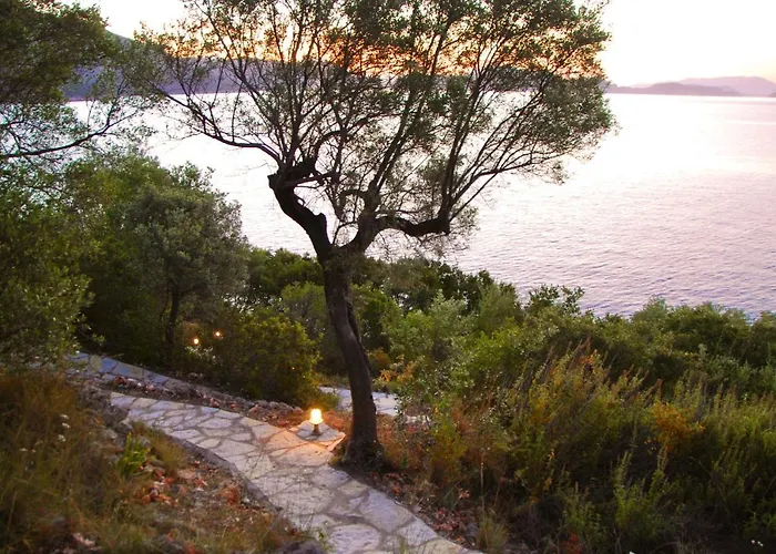 Nautique - Waterfront Сивота