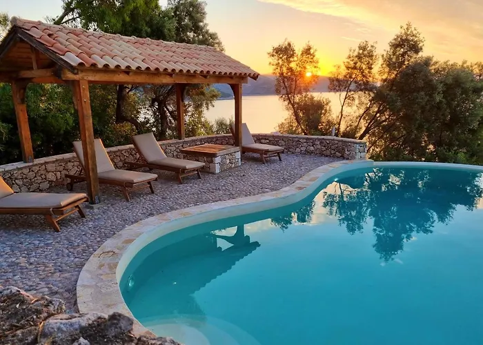 Nautique - Waterfront Сивота