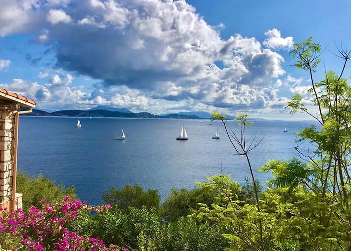 Nautique - Waterfront Сивота